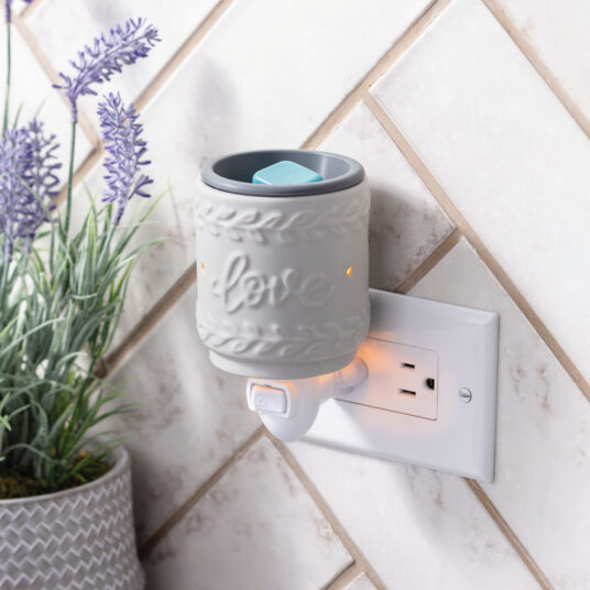 Pluggable Fragrance Warmer